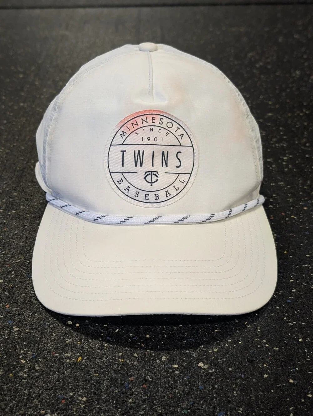 Men's Minnesota Twins '47 White Suburbia Captain Snapback Hat